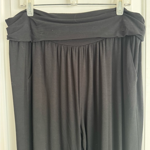 ATHLETA, blk, soft/flowy, comfort, never worn - Picture 2 of 5